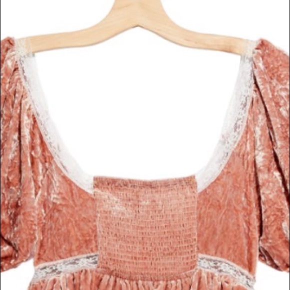 FREE PEOPLE VELVET AND LACE  CROPPED TOP IN MAUVE - Picture 7 of 16